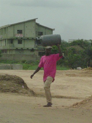 Head Carrier with Propane Tank